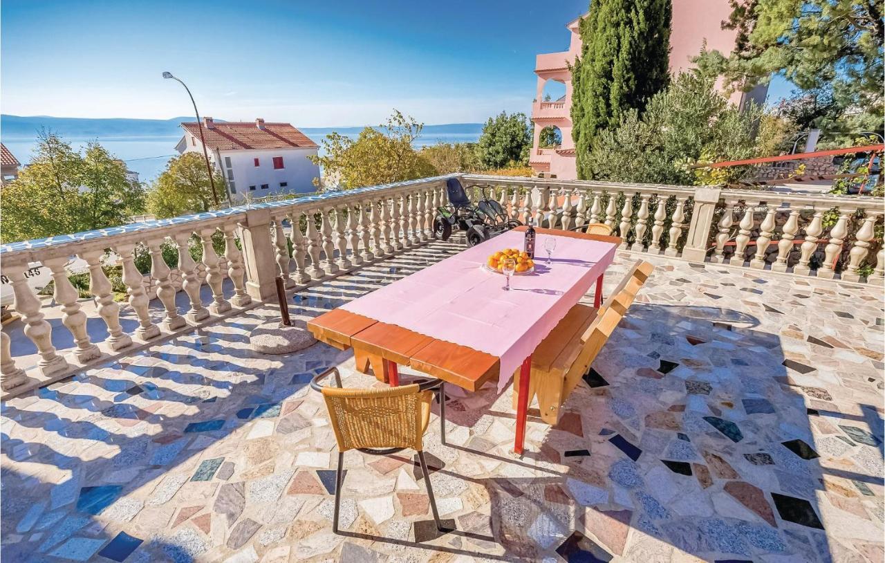 Beautiful Apartment In Novi Vinodolski Buitenkant foto