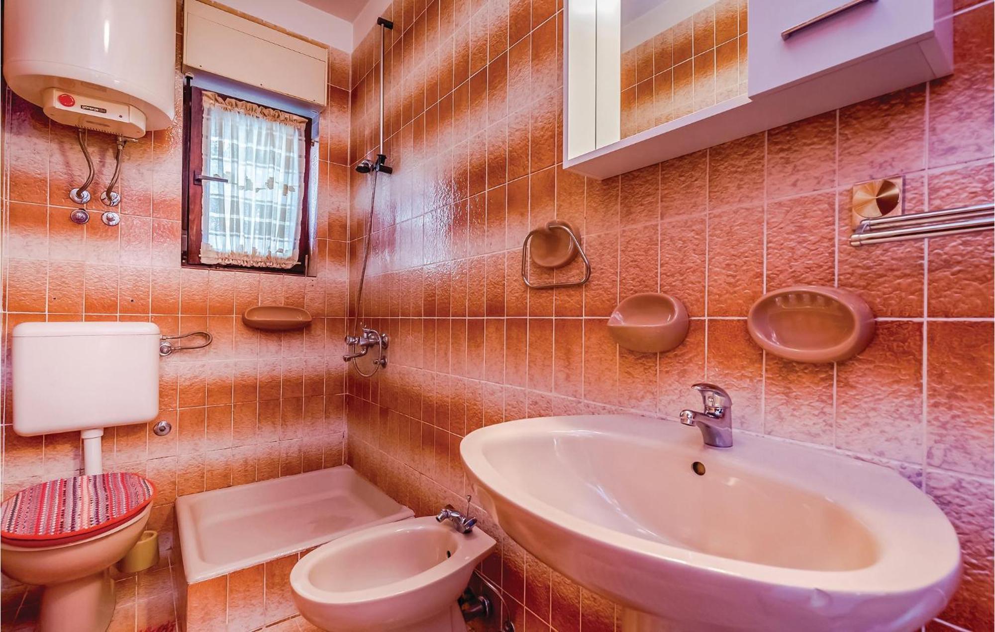 Beautiful Apartment In Novi Vinodolski Buitenkant foto