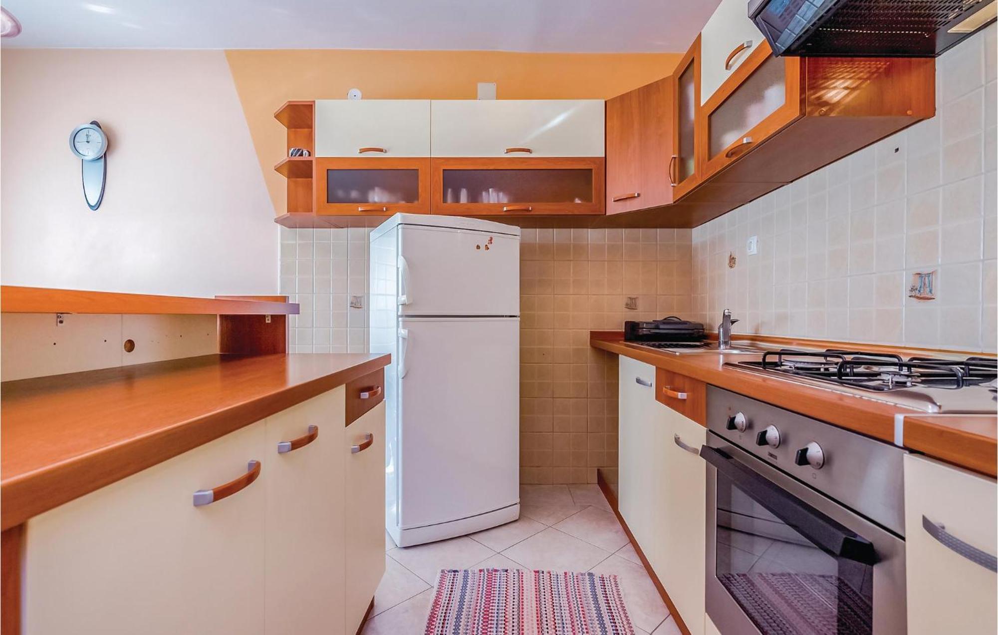 Beautiful Apartment In Novi Vinodolski Buitenkant foto