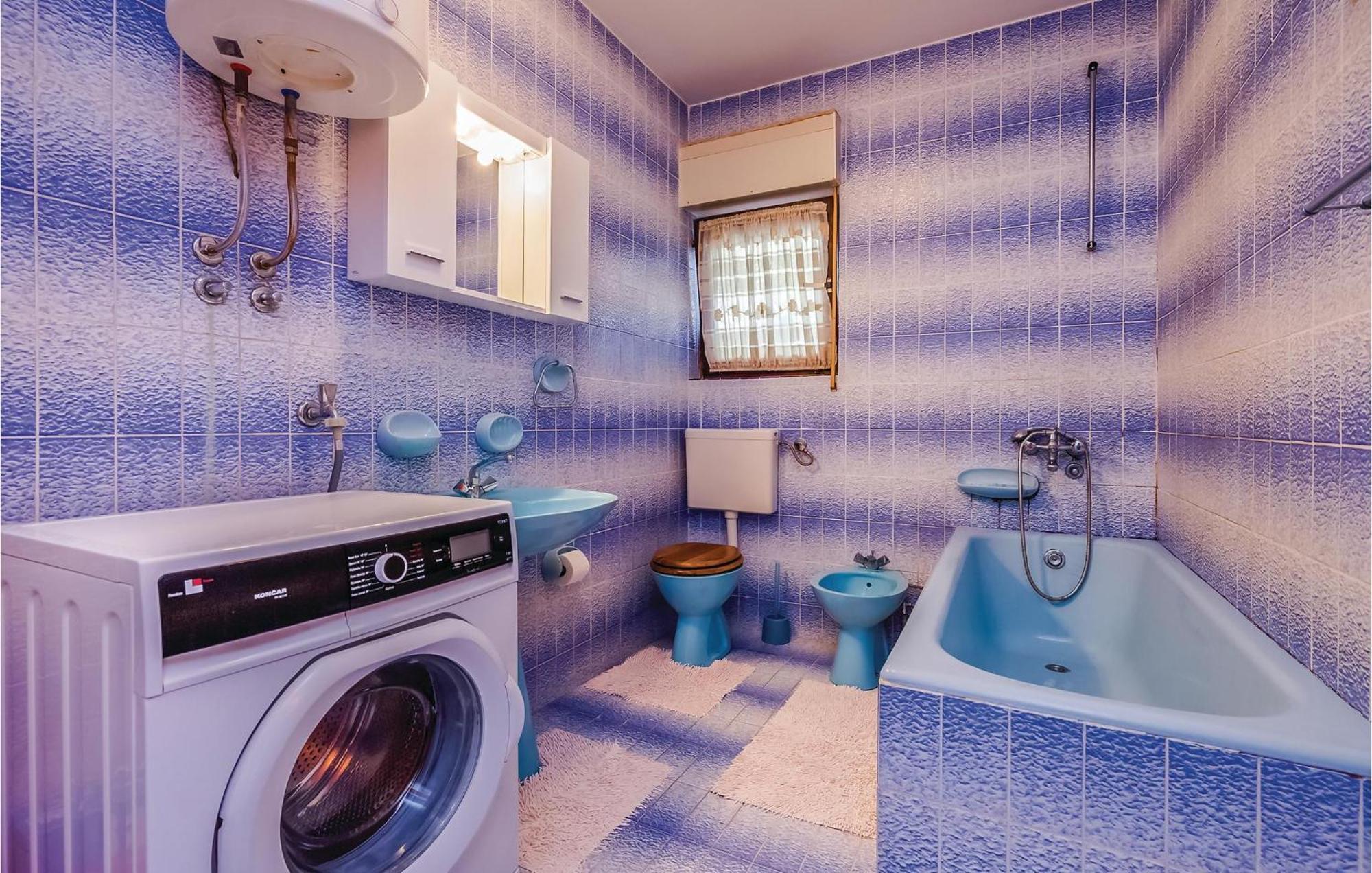 Beautiful Apartment In Novi Vinodolski Buitenkant foto