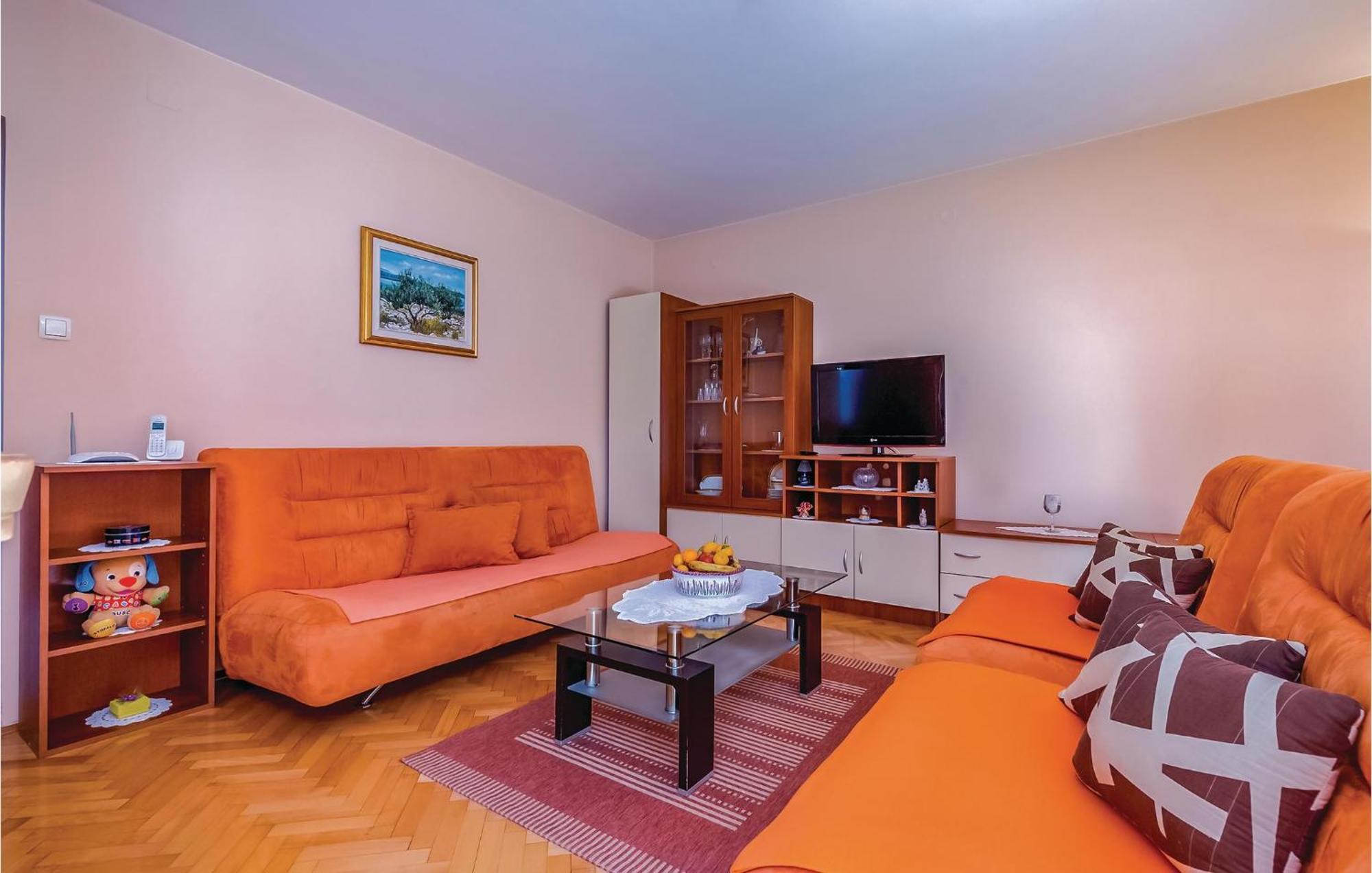 Beautiful Apartment In Novi Vinodolski Buitenkant foto